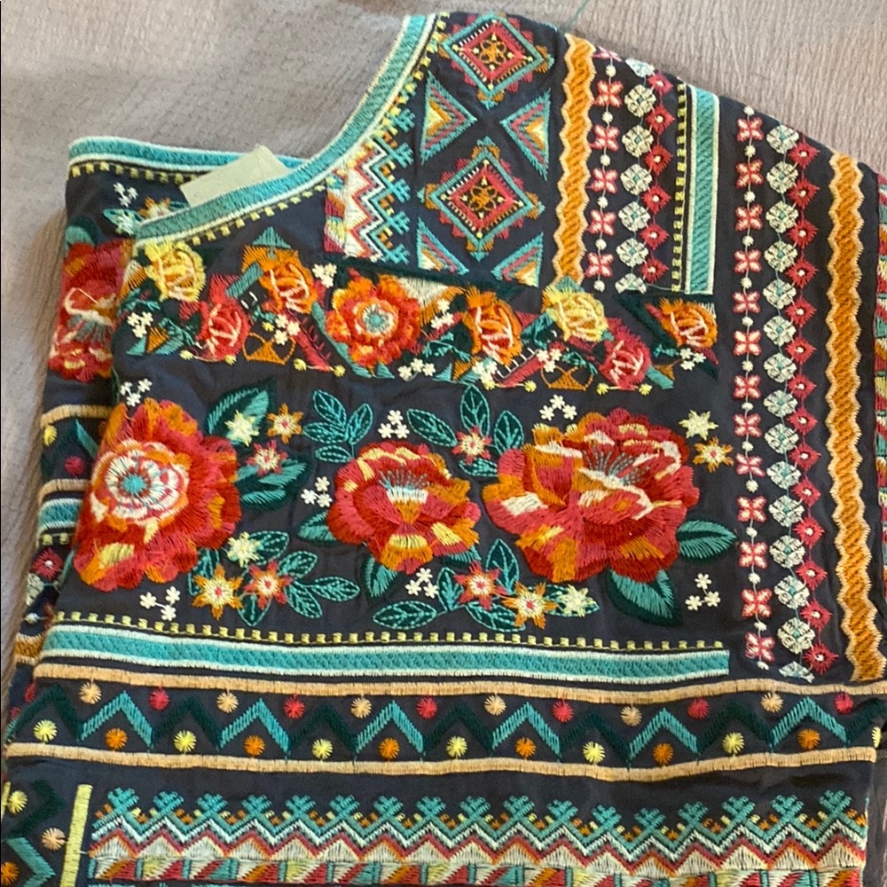 Sovereign Code Colorful Patterned Women's Top - Picture 7 of 7
